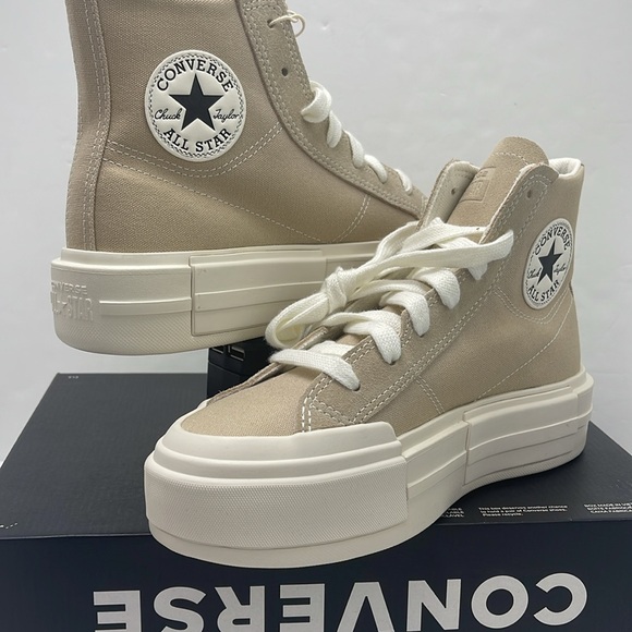 Converse WMNS Platform Sneakers A07209C
CTAS CRUISE HI
NUTTY GRANOLA/EGRET/BLACK - Picture 9 of 16